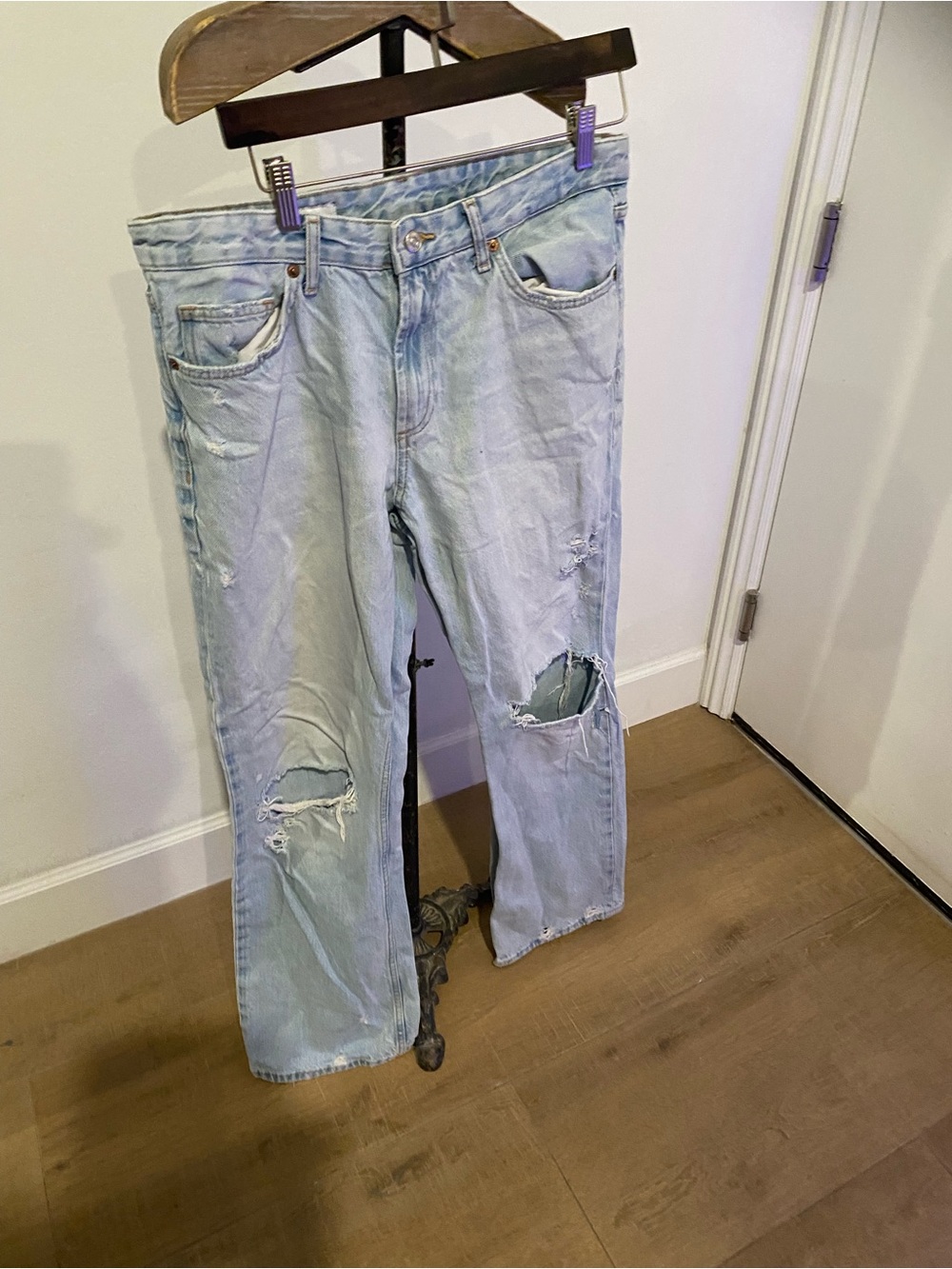 Zara Light Blue Distressed Women's Relaxed Jeans